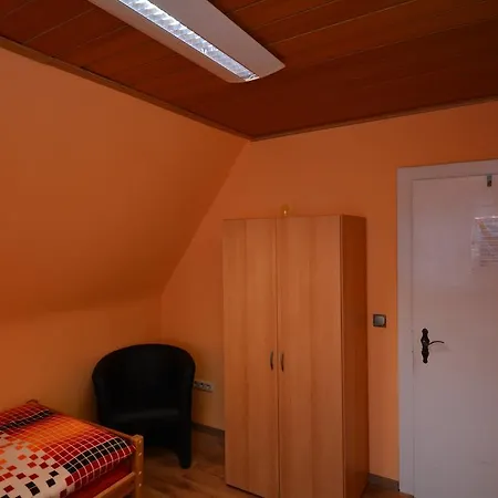 Gasthuis Ferienwohnung & Zimmervermietung Spaete Wölfersheim